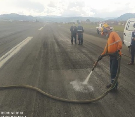 Limpieza de Huellas de Caucho (Aeropuertos)